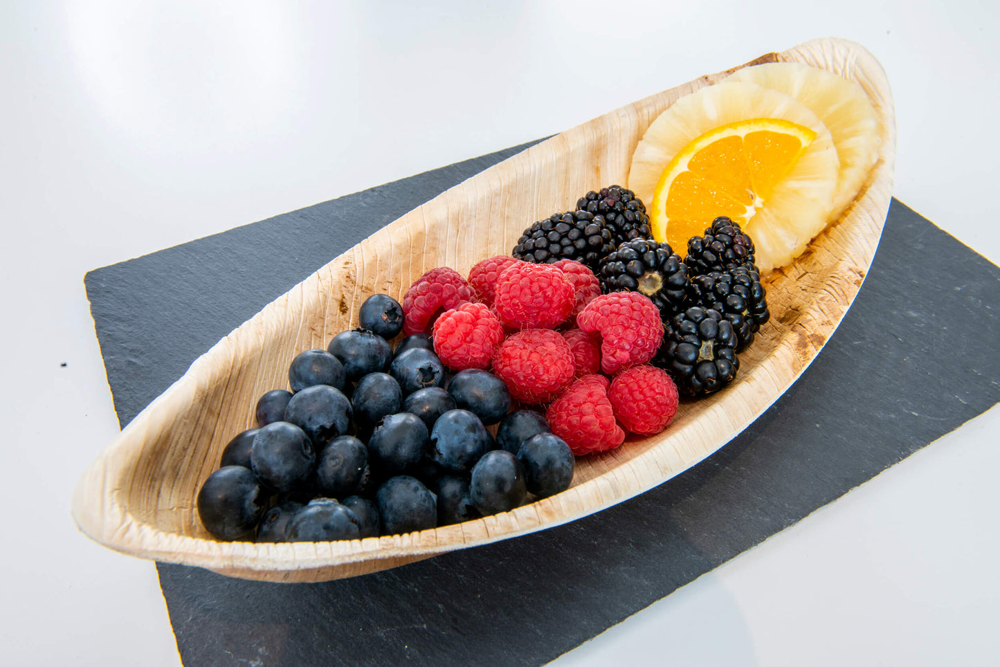 Boat shaped platter that is 100% home compostable